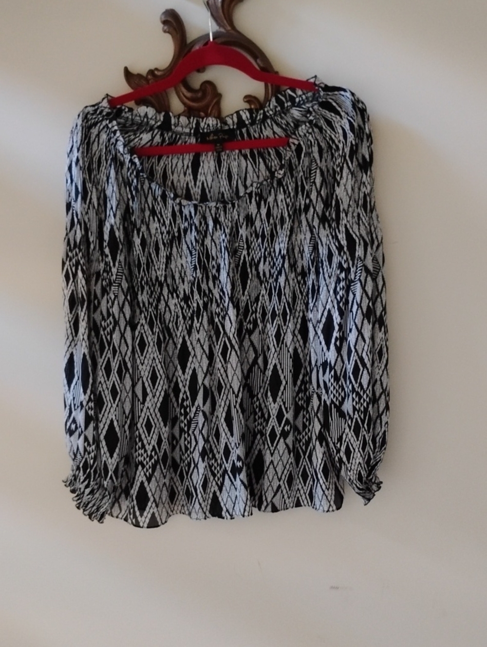 Melissa Paige Black & White Geometric Peasant Tunic